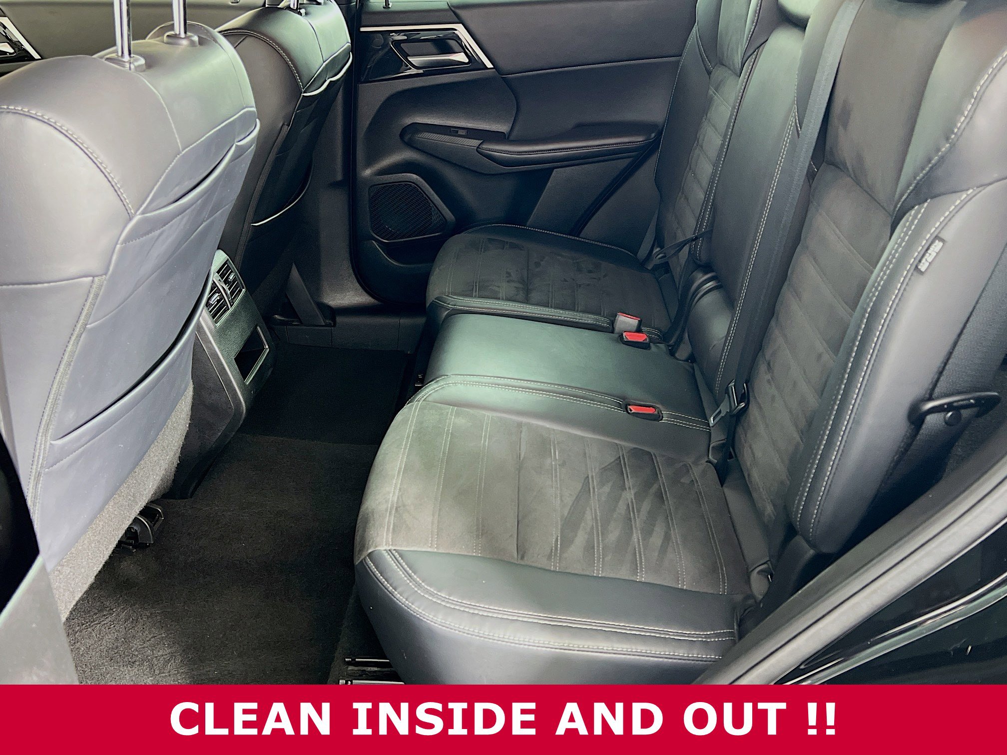 Used 2023 Mitsubishi Outlander SE image 5