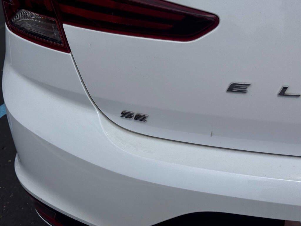 Used 2020 Hyundai Elantra SE image 22