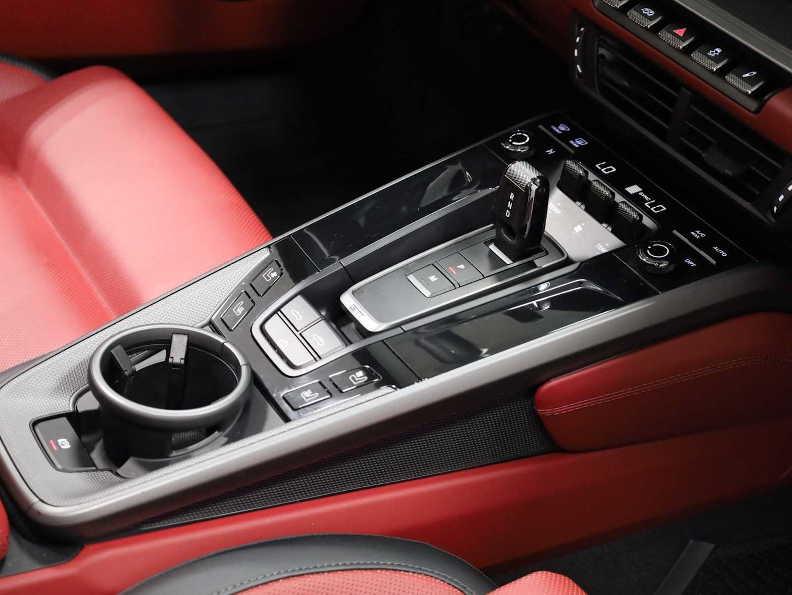 Certified 2025 Porsche 911 Carrera RWD image 20