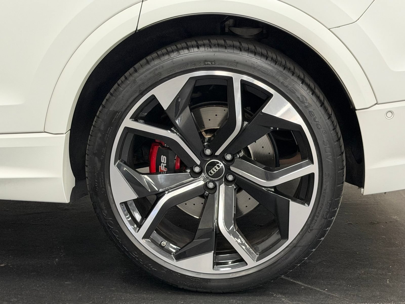 Used 2023 Audi RS Q8 w/ Black Optic Package AWD/4WD image 18