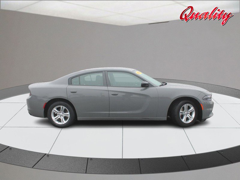 Used 2023 Dodge Charger SXT image 2