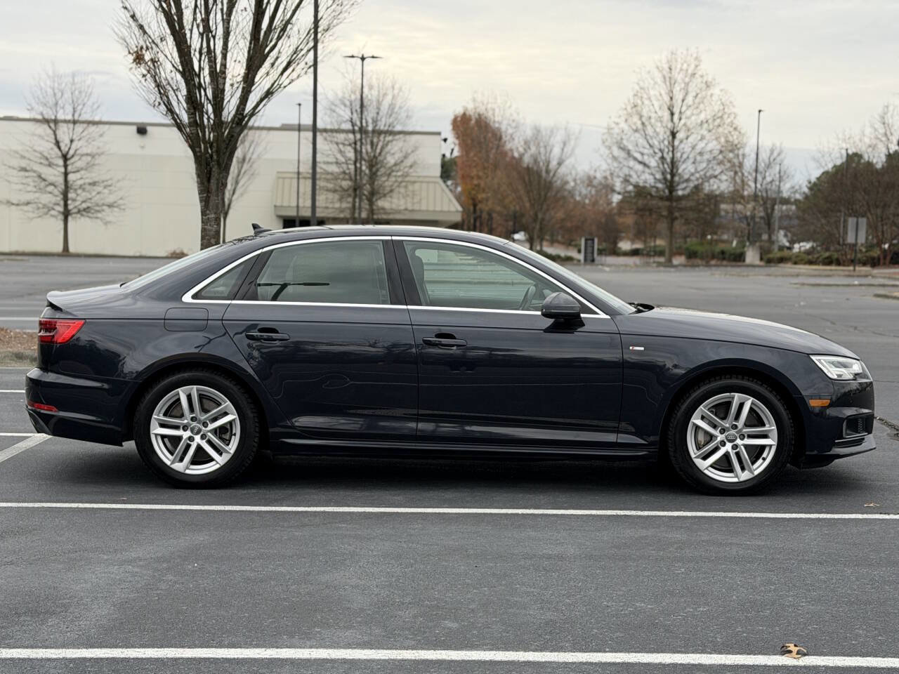 Used 2017 Audi A4 2.0T Prestige w/ Prestige Package image 9