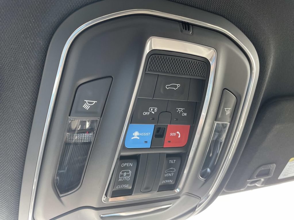 Used 2025 Jeep Grand Cherokee L Laredo w/ Luxury Tech Group I AWD/4WD image 48