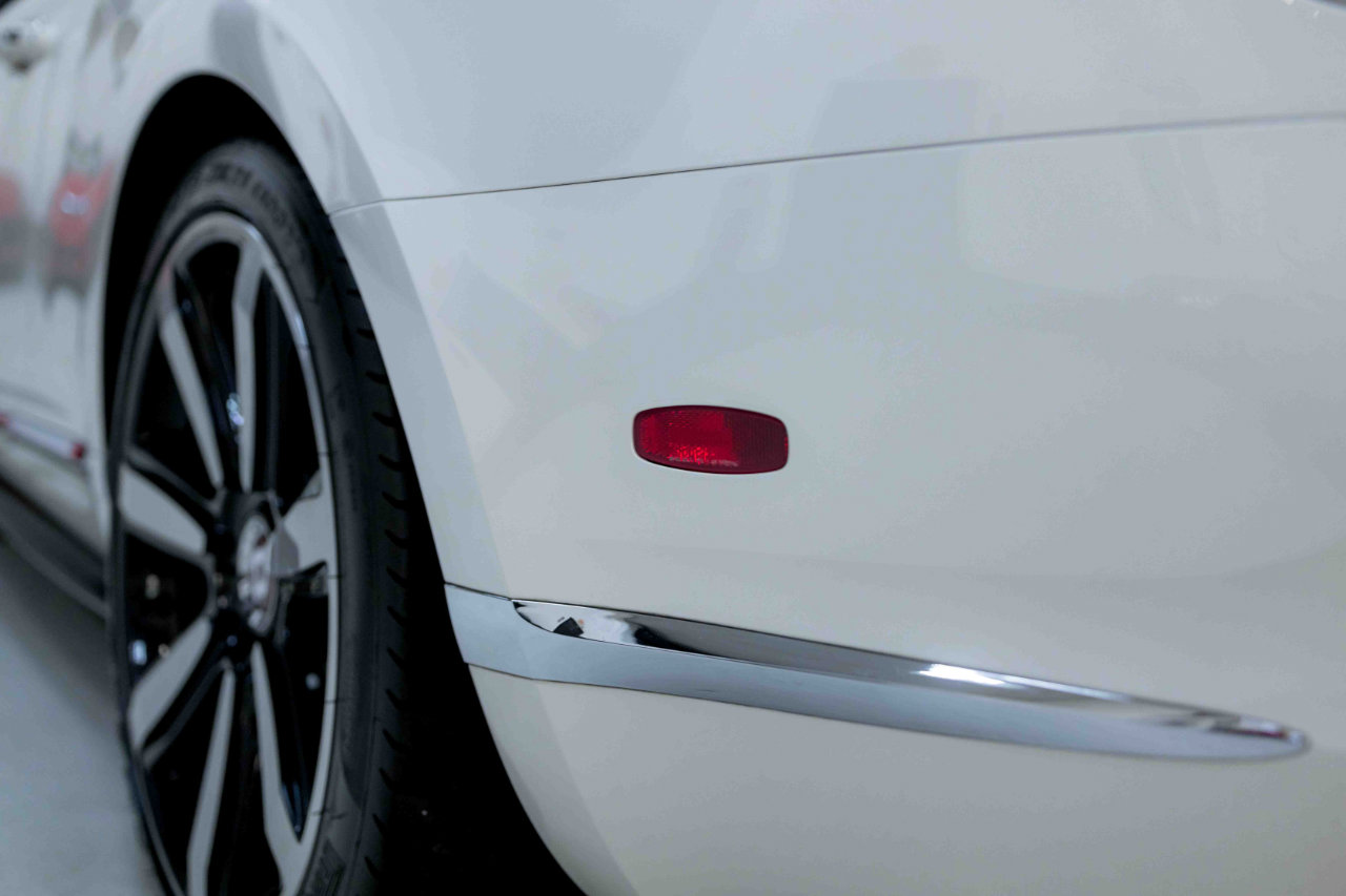 Used 2014 Bentley Continental GT V8 S image 29