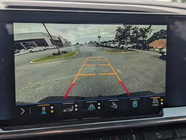 Used 2025 Chevrolet Silverado 2500 LTZ w/ LTZ Plus Package AWD/4WD image 19