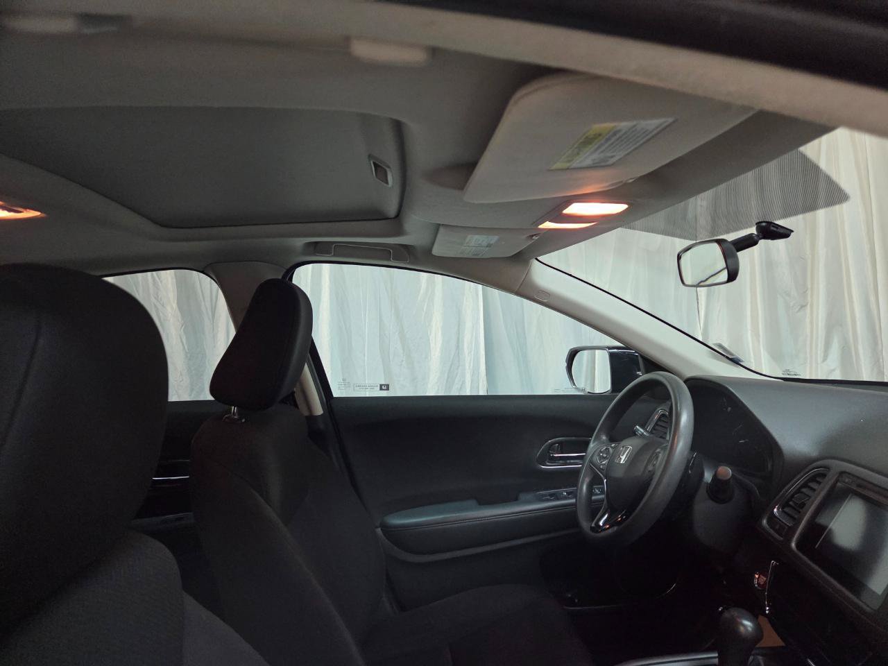 Used 2018 Honda HR-V EX image 25