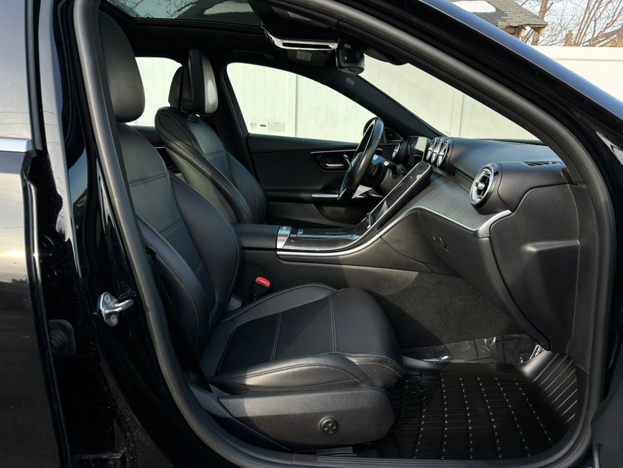 Used 2022 Mercedes-Benz C 300 4MATIC Sedan image 23