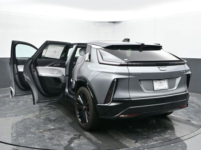 New 2025 Cadillac Lyriq Luxury w/ LPO, Red Accent Package image 46