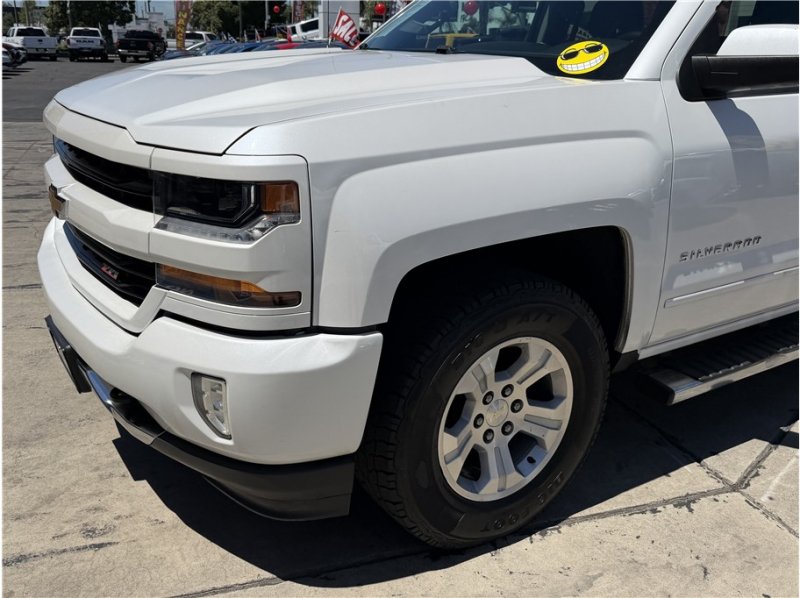 Used 2017 Chevrolet Silverado 1500 LT w/ All Star Edition AWD/4WD image 11