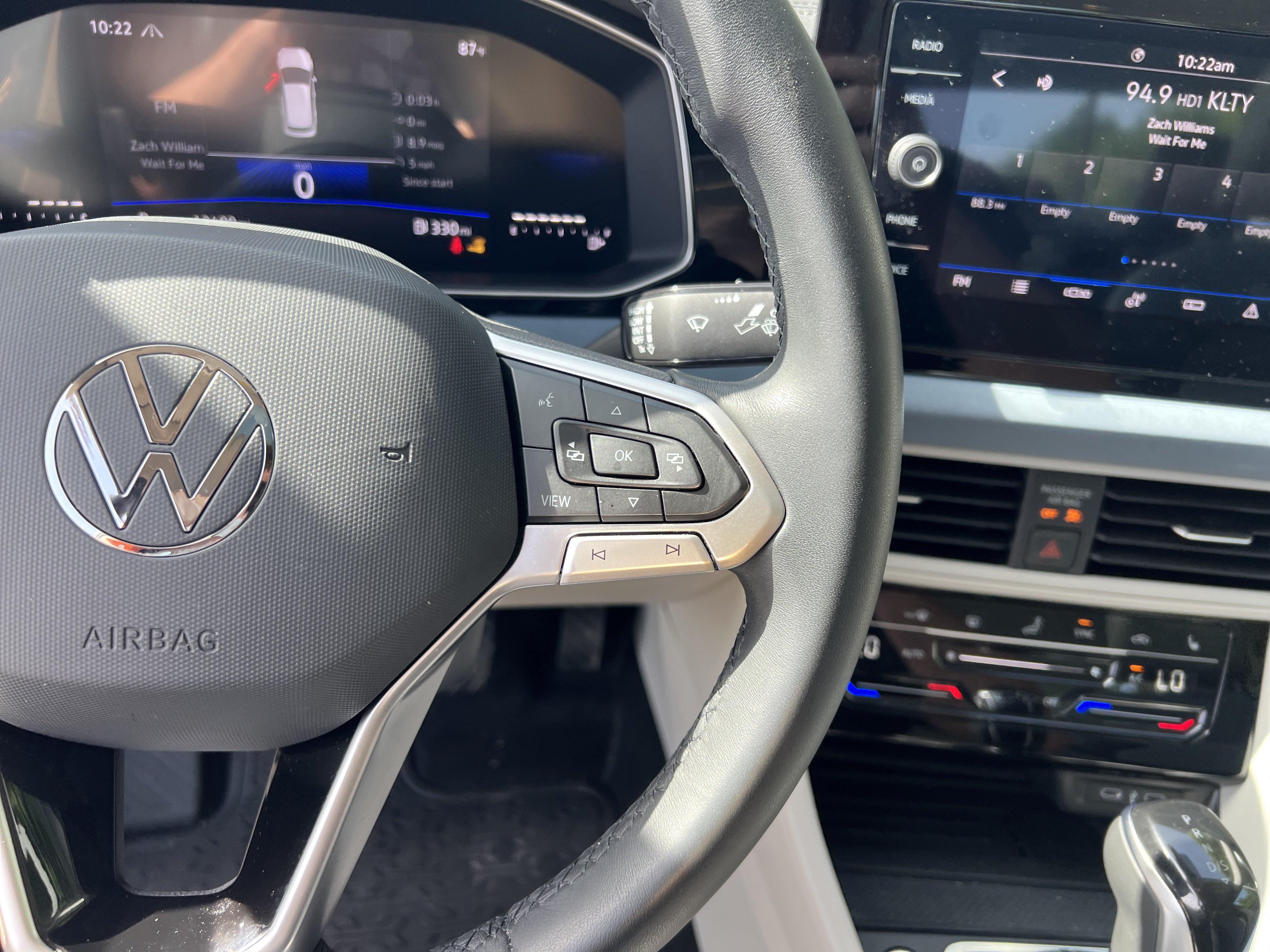 Certified 2026 Volkswagen Jetta SE w/ Black Wheel Package FWD image 18
