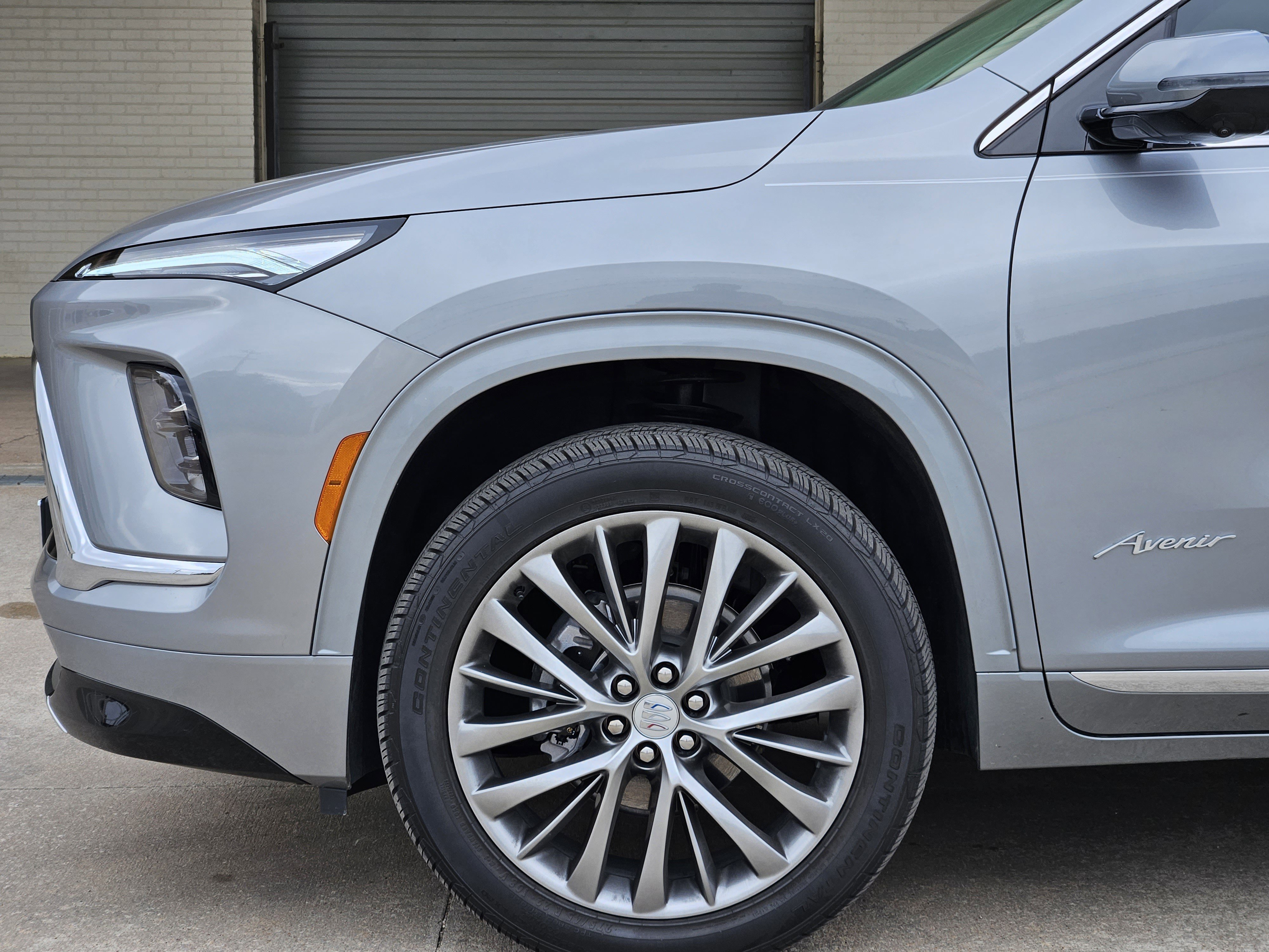 Used 2025 Buick Enclave Avenir w/ Trailering Package, 5000 lbs. image 12