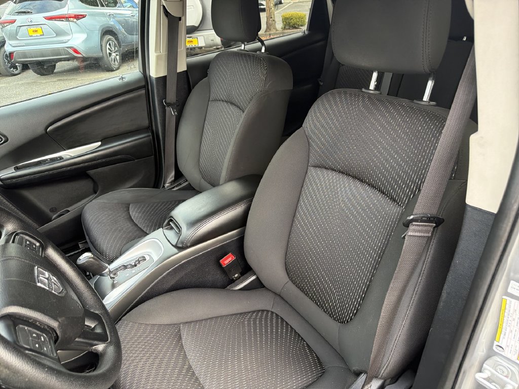 Used 2020 Dodge Journey SE FWD image 19