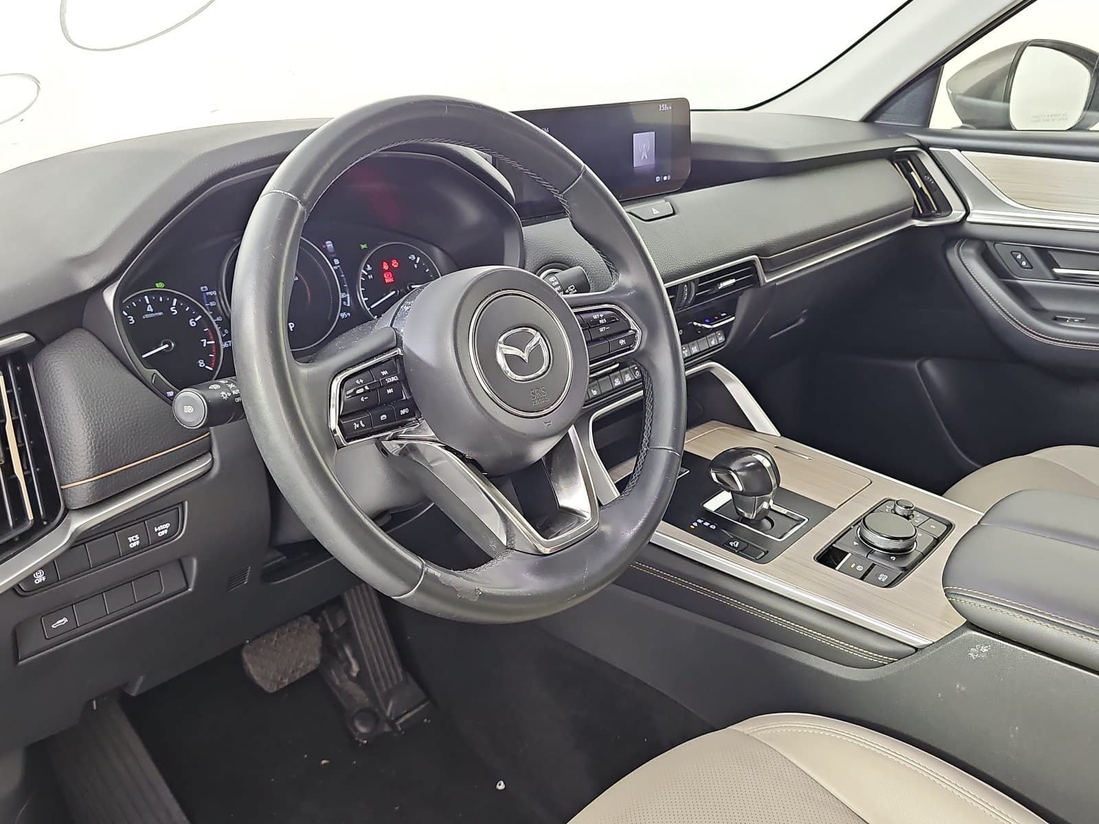 Used 2024 MAZDA CX-90 3.3 Turbo w/ Preferred Plus AWD/4WD image 16