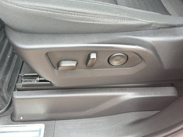 Used 2025 Chevrolet Silverado 1500 LT image 21