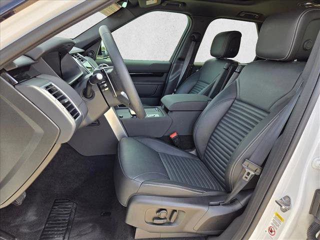 Certified 2025 Land Rover Discovery S image 17