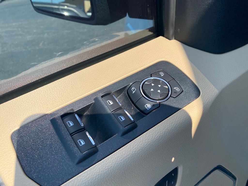 Used 2018 Ford F150 Lariat RWD image 11