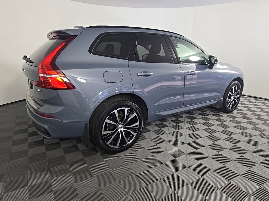 Certified 2023 Volvo XC60 B5 Plus w/ Climate Package image 8