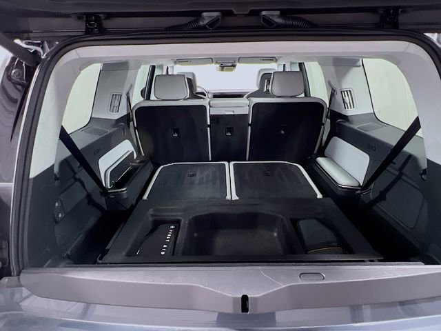 Used 2023 Rivian R1S Adventure image 25