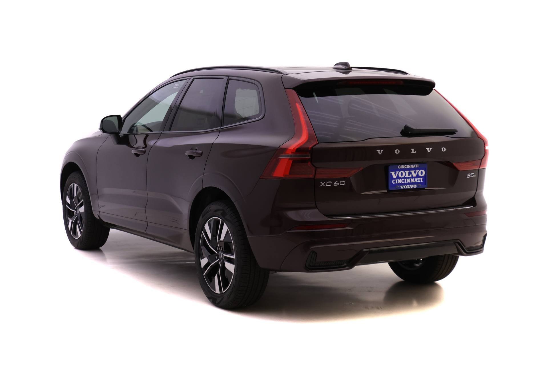 New 2026 Volvo XC60 B5 Core w/ Protection Package Premier image 5