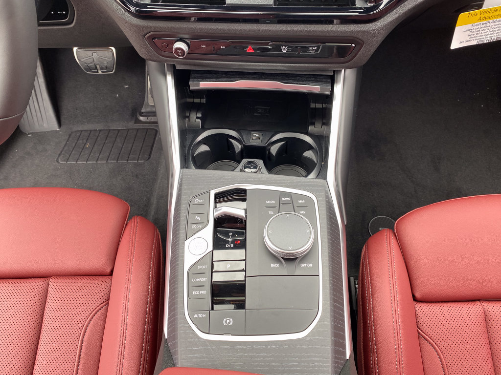 New 2026 BMW 330i xDrive Sedan w/ M Sport Package AWD/4WD image 27