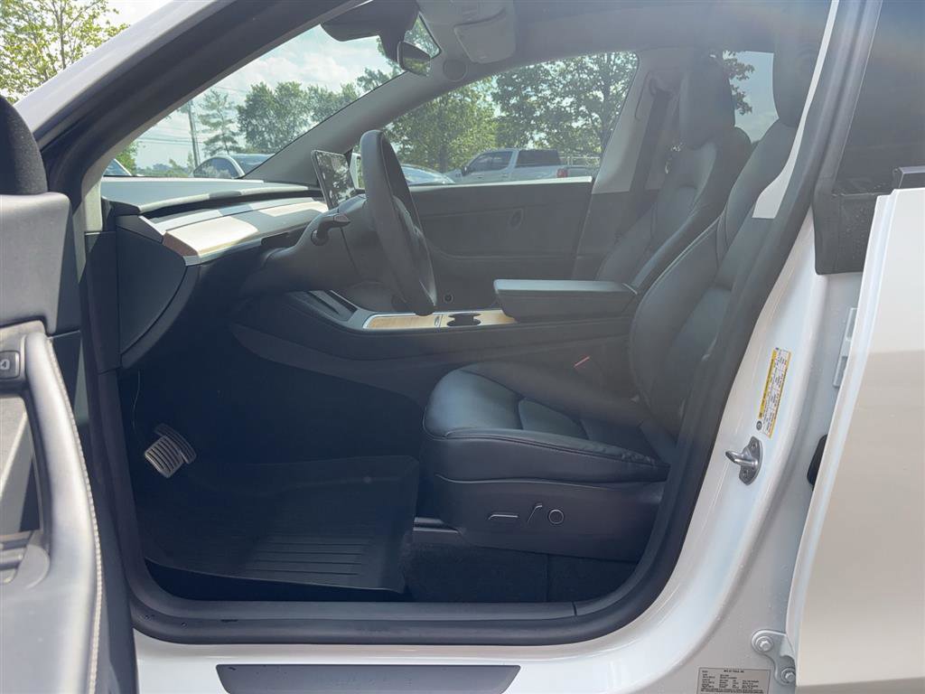 Used 2022 Tesla Model Y Performance AWD/4WD image 23