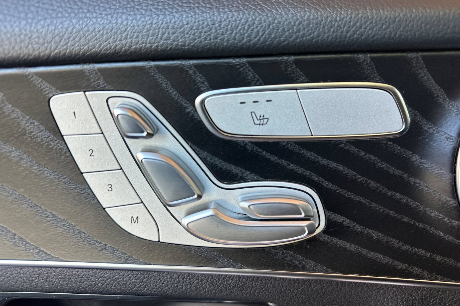 Used 2023 Mercedes-Benz GLC 300 4MATIC Coupe image 15