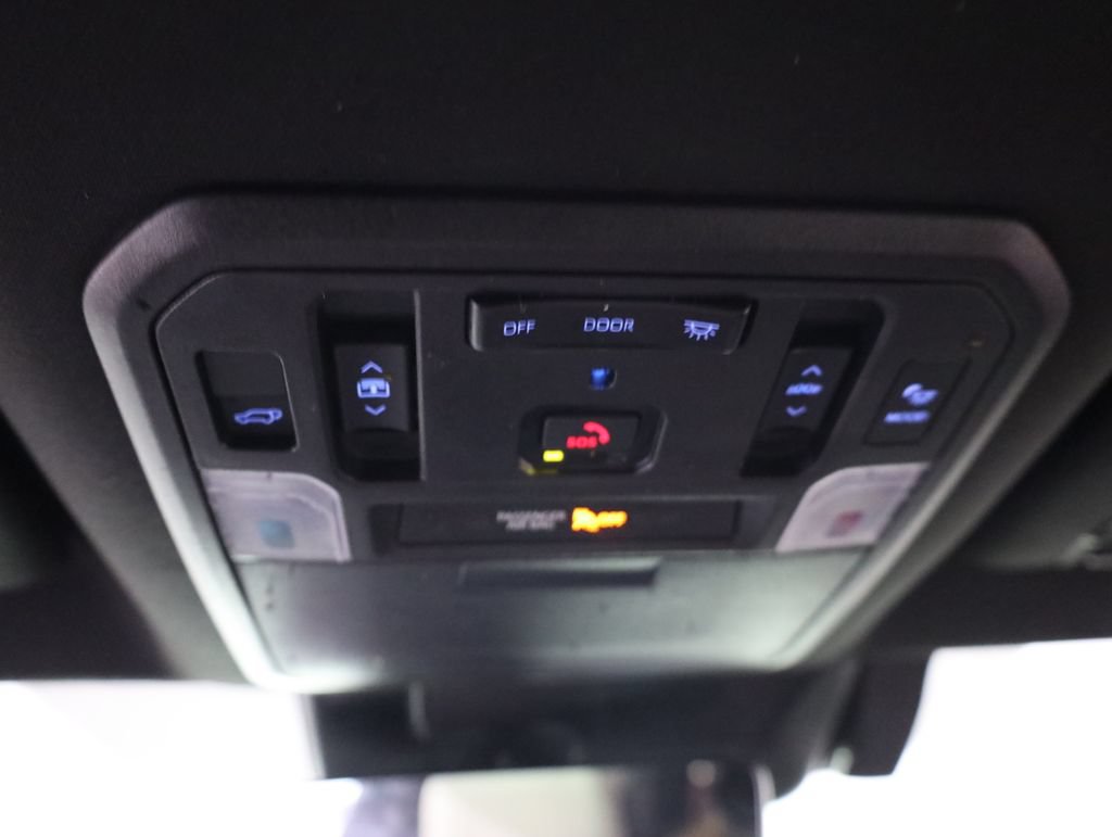 Used 2024 Toyota Sequoia Capstone AWD/4WD image 33