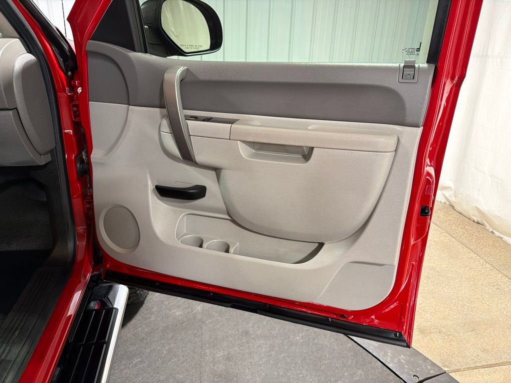 Used 2013 Chevrolet Silverado 2500 W/T AWD/4WD image 17