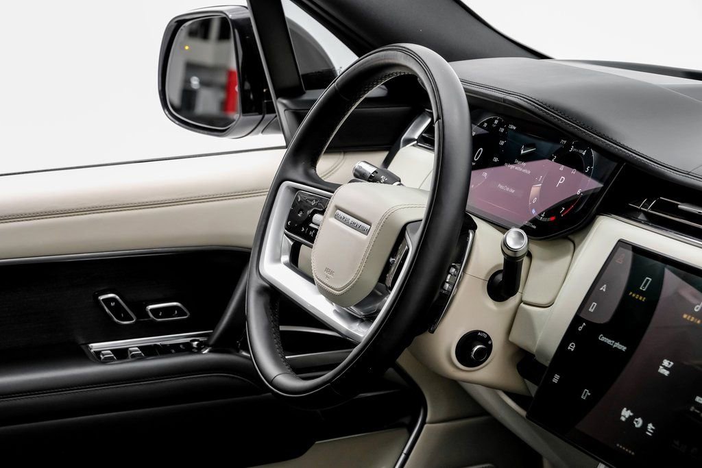 Used 2022 Land Rover Range Rover Long Wheelbase SE image 11
