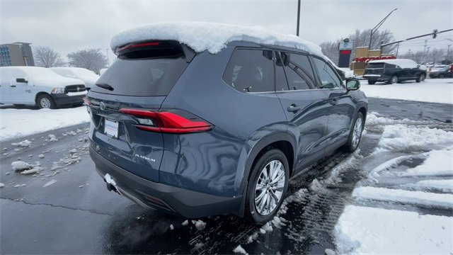 Used 2024 Toyota Grand Highlander Platinum image 9