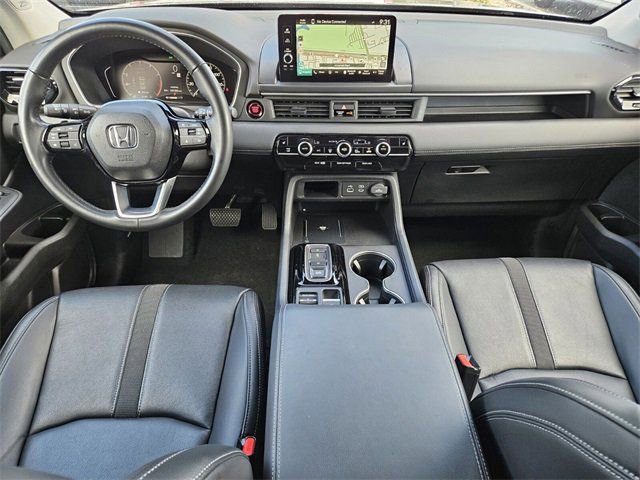 Used 2023 Honda Pilot Touring image 8