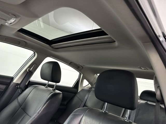 Used 2015 Nissan Altima 2.5 SL w/ Technology Package FWD image 19