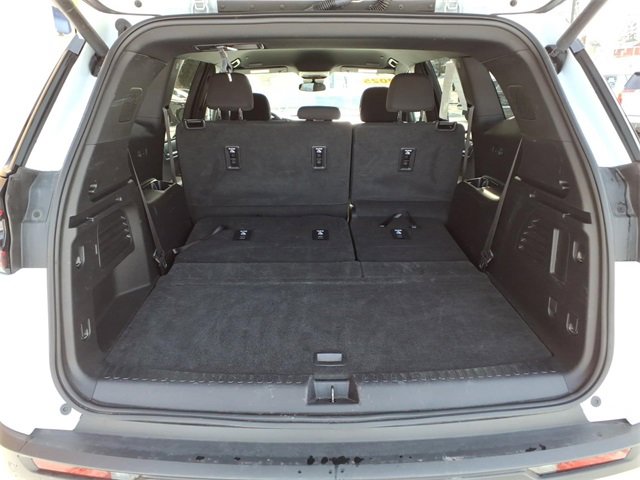 Used 2025 GMC Acadia Elevation image 14