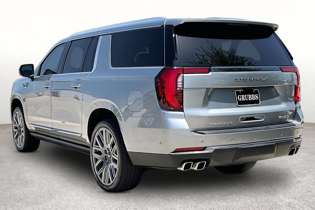 Used 2025 GMC Yukon XL Denali Ultimate AWD/4WD image 13
