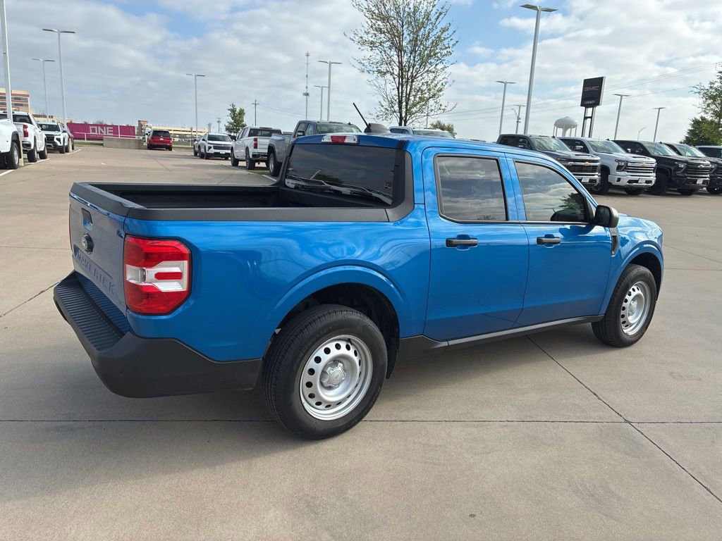 Used 2025 Ford Maverick XL image 3