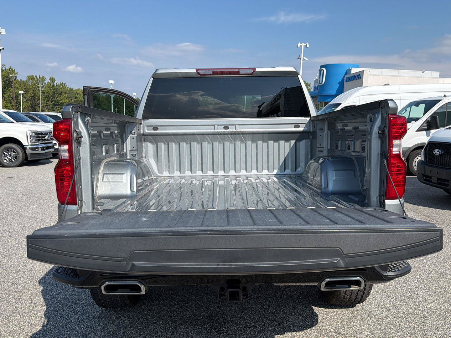 Used 2024 Chevrolet Silverado 1500 Custom Trail Boss AWD/4WD image 32