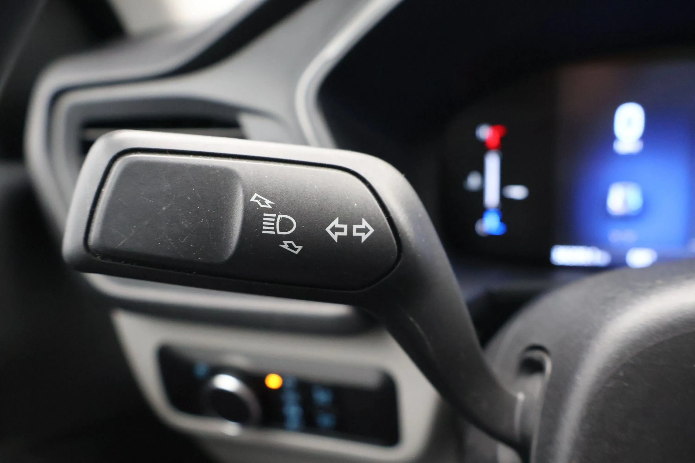 Used 2025 Ford Escape Active FWD image 23