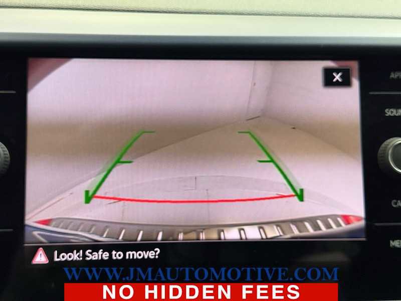 Used 2024 Volkswagen Taos SE w/ Black Wheel Plus Package image 27