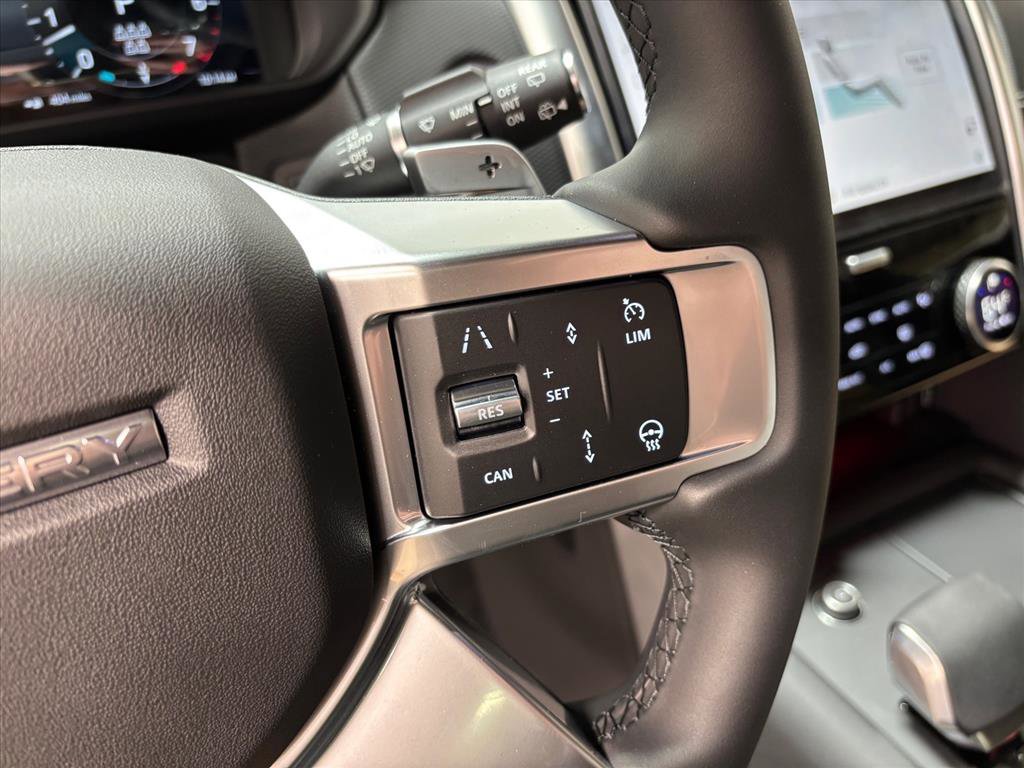 New 2026 Land Rover Discovery Limited Edition image 18