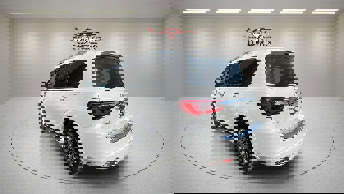 Used 2022 INFINITI QX80 Luxe w/ Cargo Package image 3