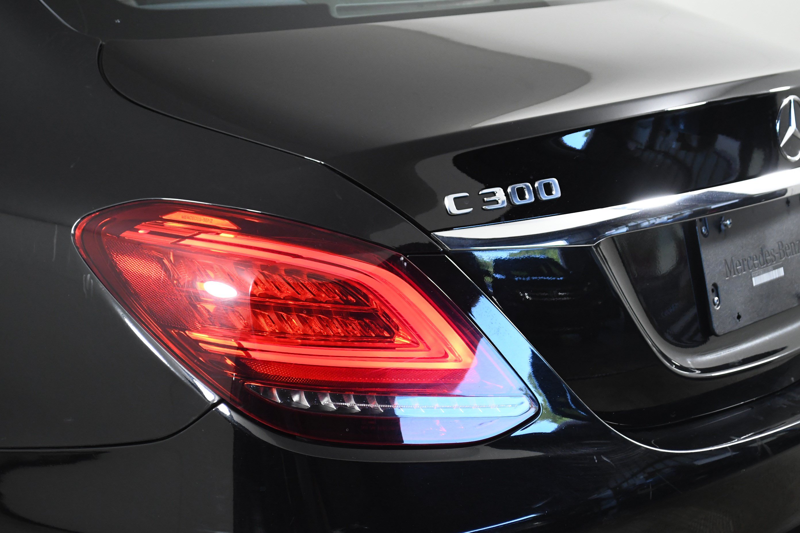 Used 2020 Mercedes-Benz C 300 Sedan image 32