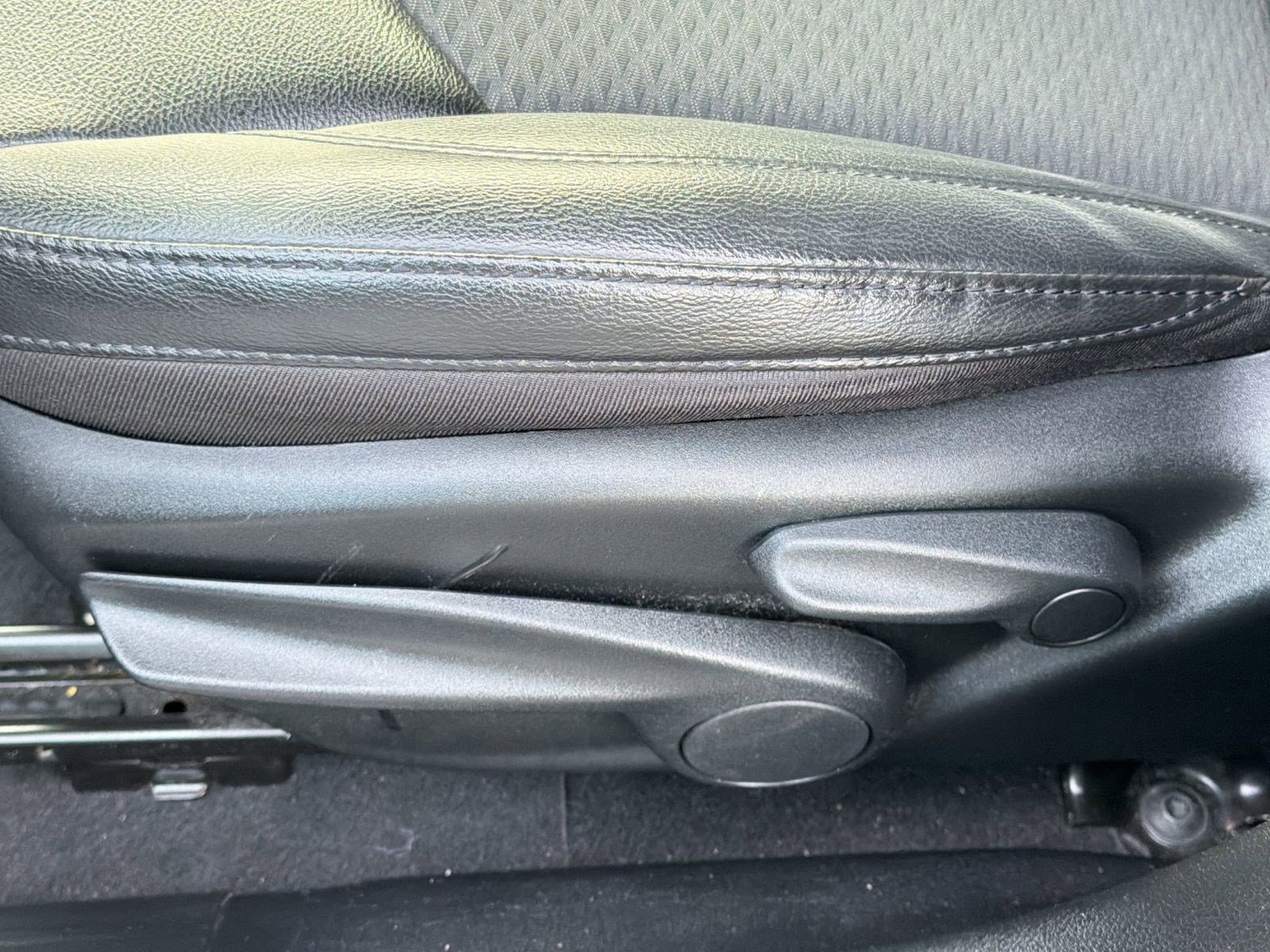 Used 2022 Jeep Compass Altitude FWD image 12