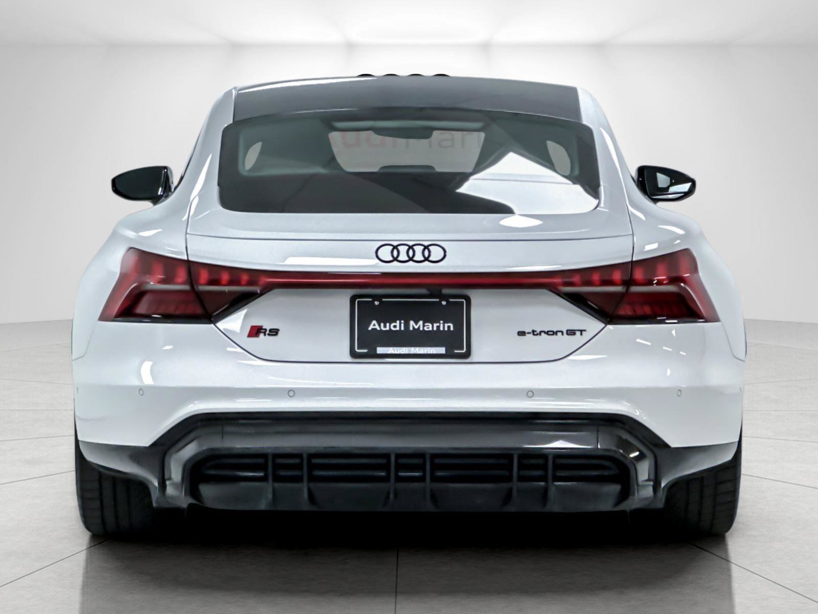 Used 2023 Audi RS e-tron GT w/ Carbon Performance Package AWD/4WD image 4