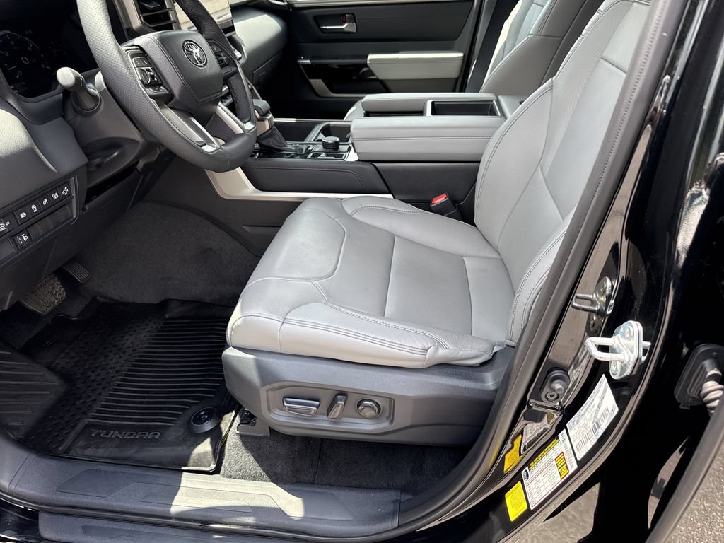 Used 2026 Toyota Tundra Limited AWD/4WD image 13