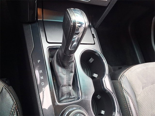 Used 2017 Ford Explorer XLT w/ Equipment Group 202A image 15