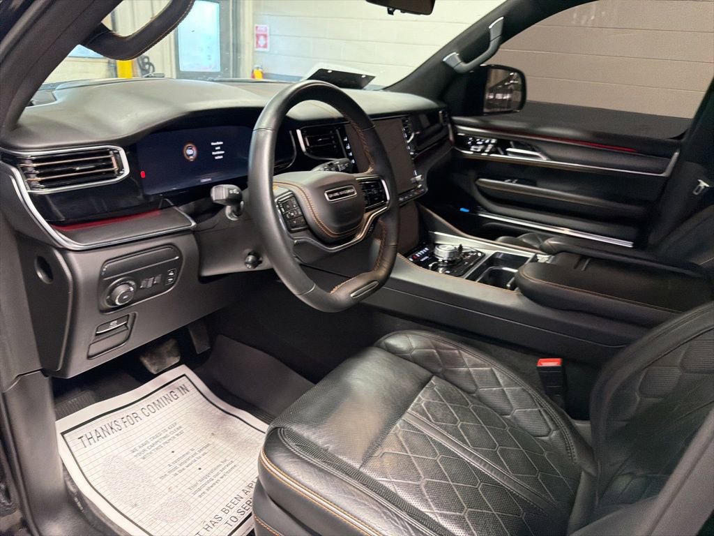 Used 2024 Jeep Grand Wagoneer Series III w/ HD Trailer Tow Package image 5