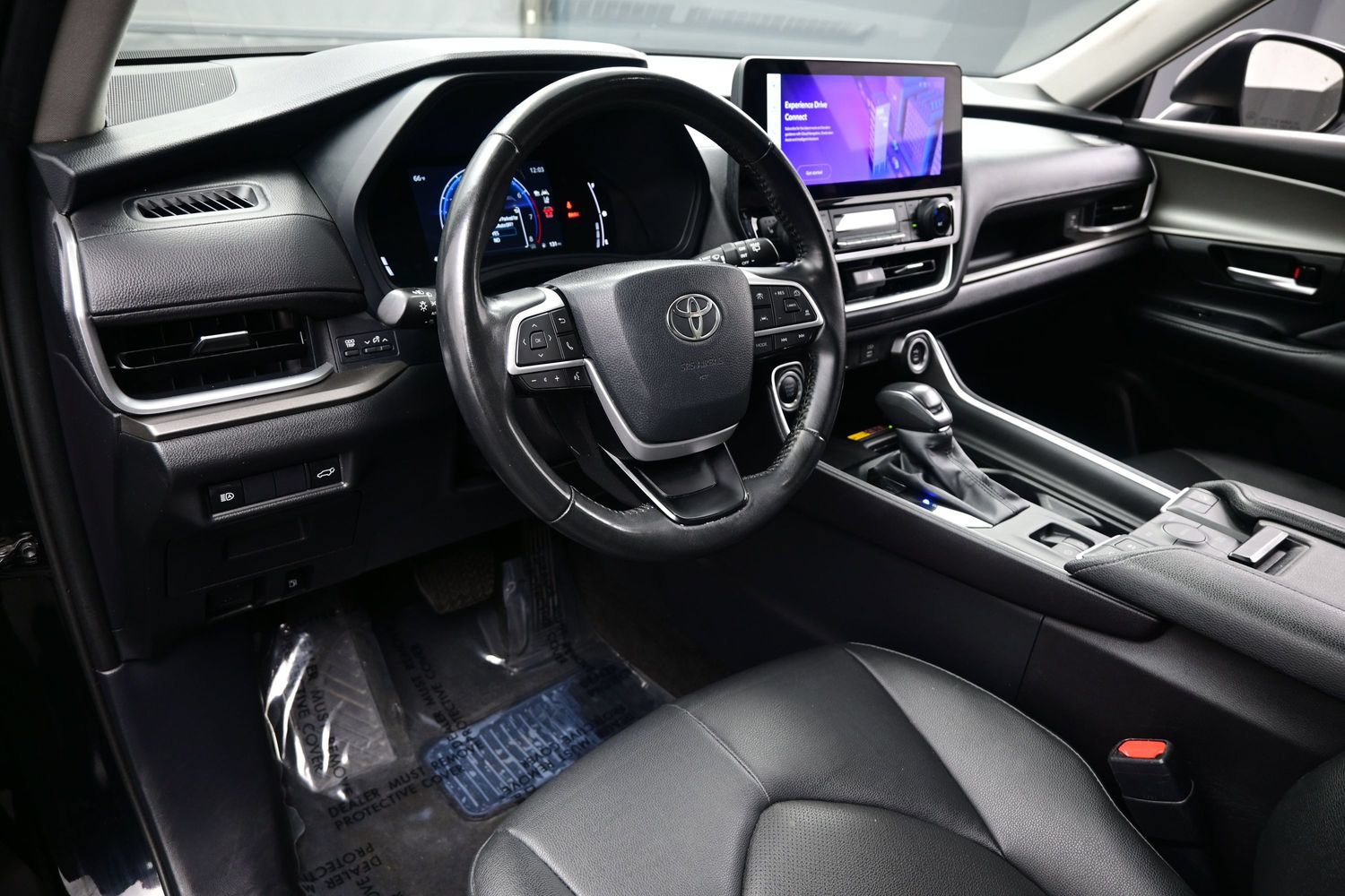 Used 2025 Toyota Grand Highlander AWD image 13