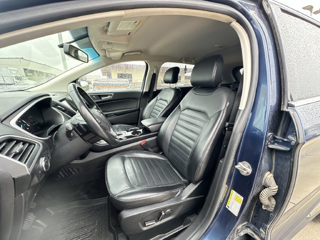Used 2017 Ford Edge SEL w/ Equipment Group 201A AWD/4WD image 19