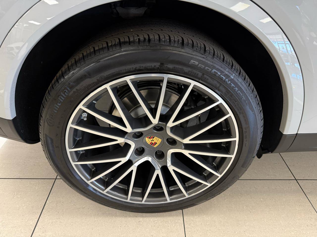 Used 2021 Porsche Cayenne S AWD/4WD image 39