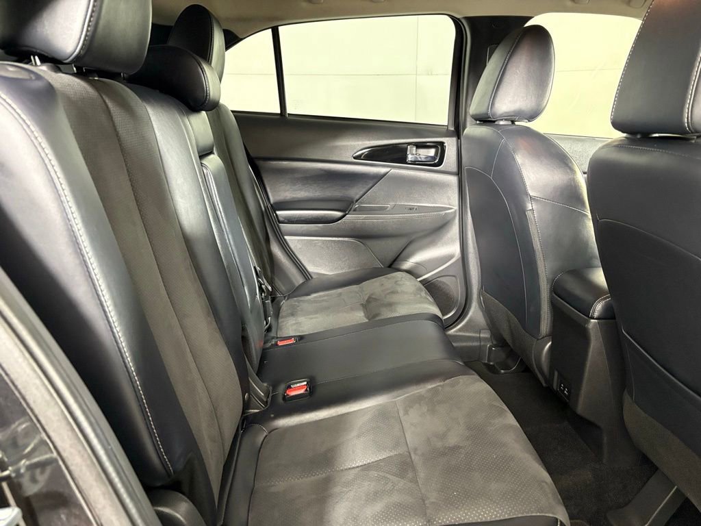 Used 2024 Mitsubishi Eclipse Cross SE image 17
